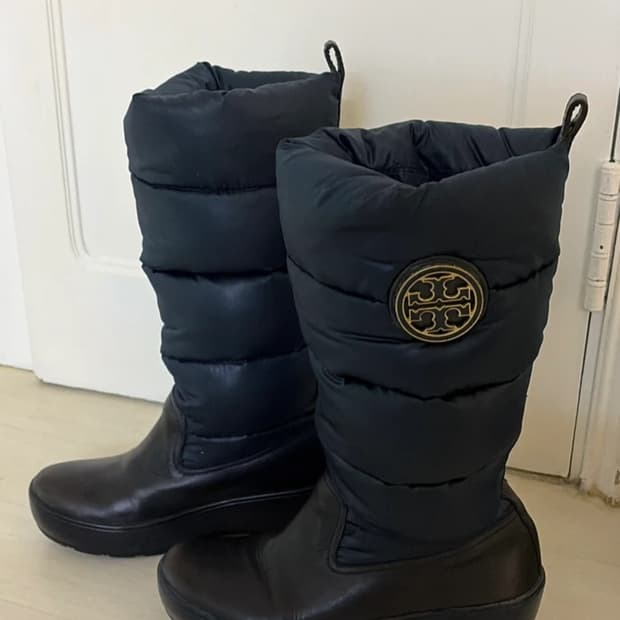 토리버치 패딩부츠 230 정품
