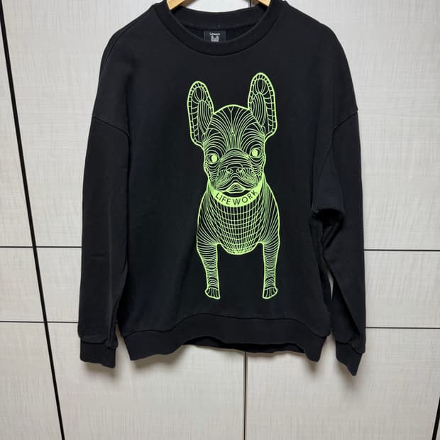 라이프워크 블랙 강아지 프린팅 맨투맨 싸이즈 100