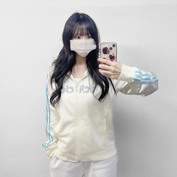 아디다스 스펠 로고 글리터 후드 집업 져지 아이보리