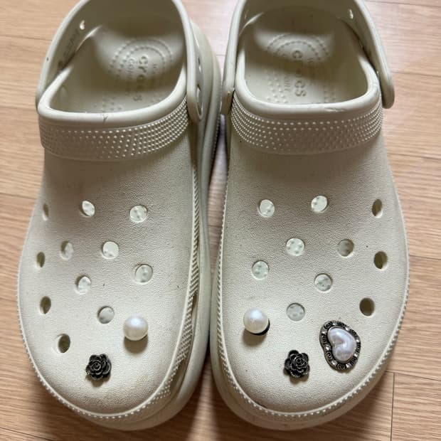 crocs 크록스 아이코닉 컴포트 플랫폼