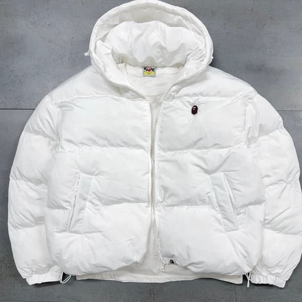 베이프 패딩 화이트