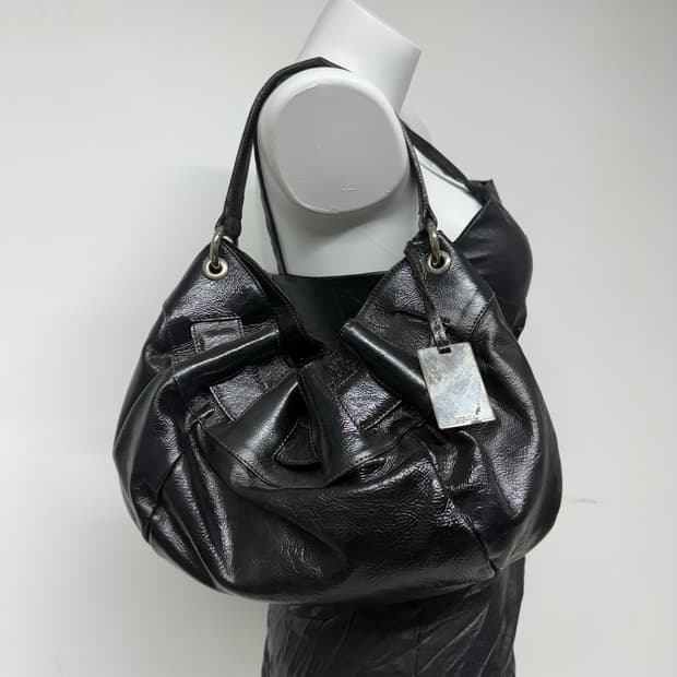 00s leather detailed bag