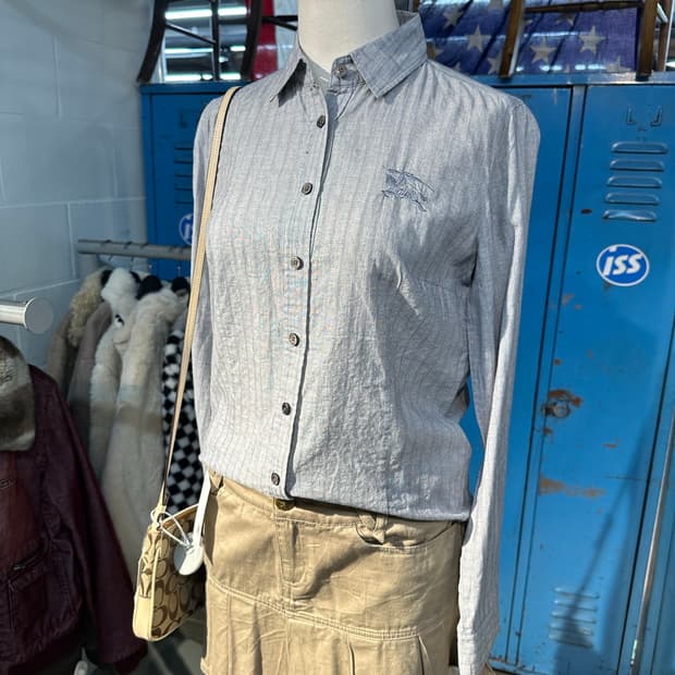 BURBERRY 버버리 그레이 스트라이프셔츠💯