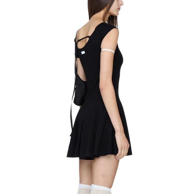  i:e Fluid Capsleeve Dress 03 / Black