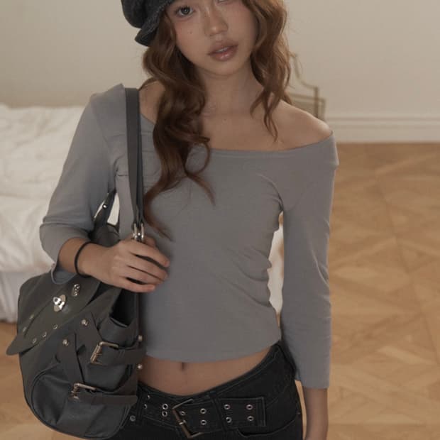 toh U are Tee 티오에이치 유아티 (black)