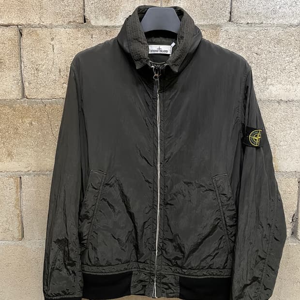 스톤 아일랜드 나일론 메탈 윈드브레이커 자켓 