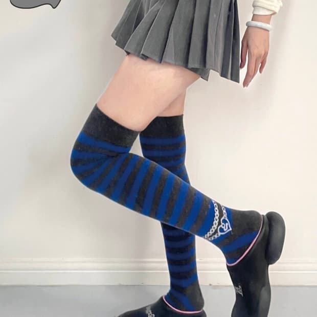 [grape] Striped Knee High Socks 