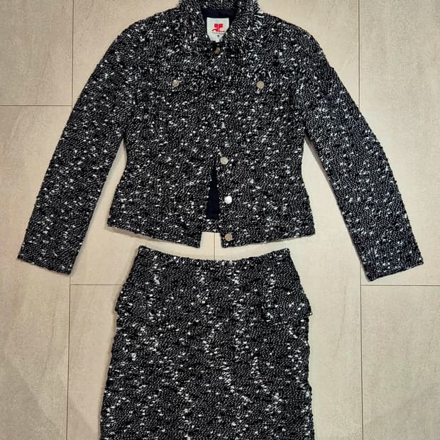 꾸레쥬 트위드 셋업