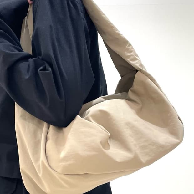 요지야마모토 트위스티드 숄더백