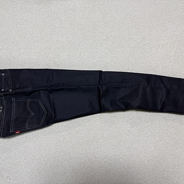 리바이스 504 청바지 여룸용 블랙진 남성용 32인치 미착용품