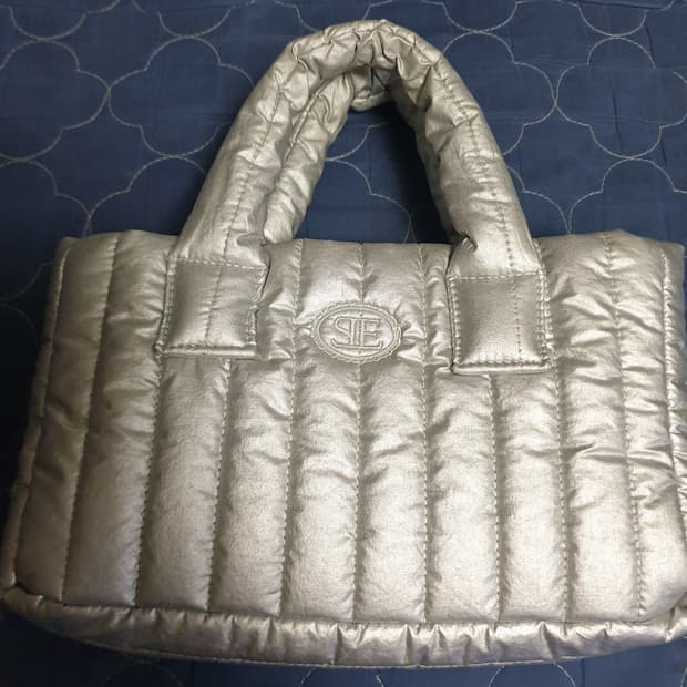 시엔느 미니 패딩쿠션백 실버