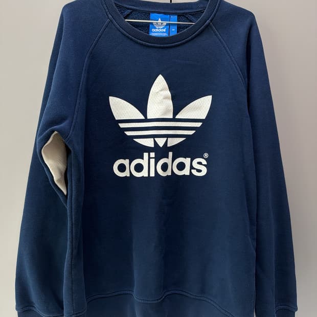 아디다스 맨투맨