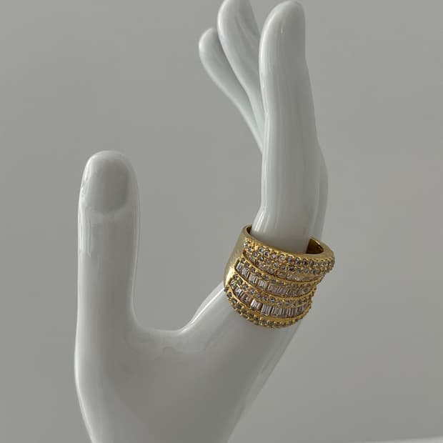 vintage gold crystal ring