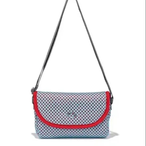 미스치프 쿠션 미니 크로스백 스카이블루