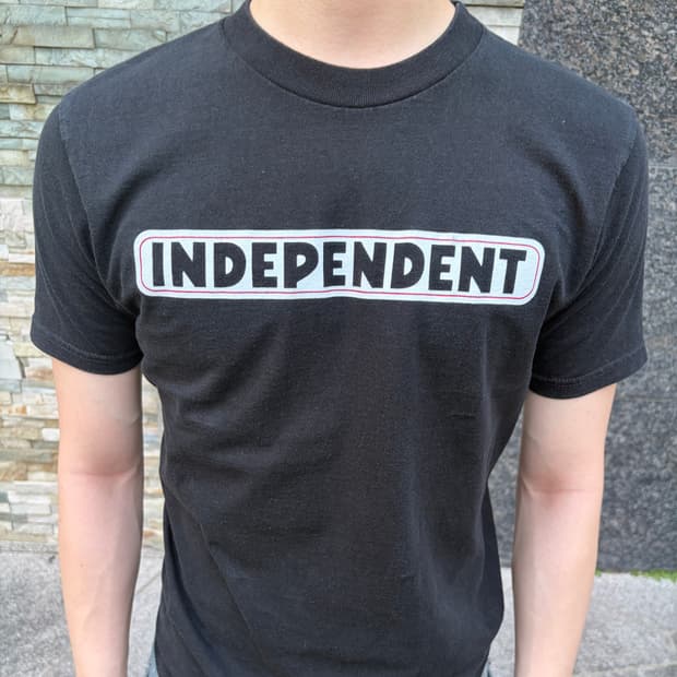 00s Independent skate T-shirt