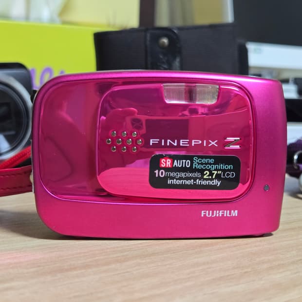 후지필름 Z30 레트로 디카