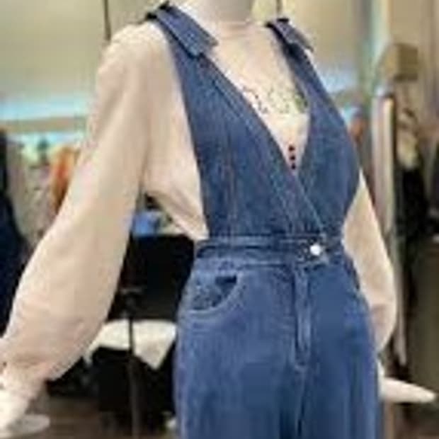 오즈세컨 O2nd  페인팅 디테일 데님 멜빵 점프슈트  76-90-155