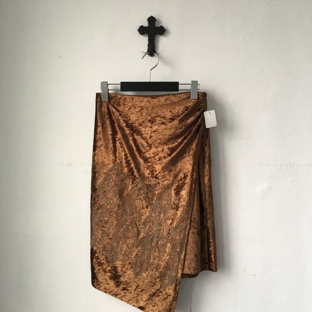 Ornament pattern velvet wrap skirt