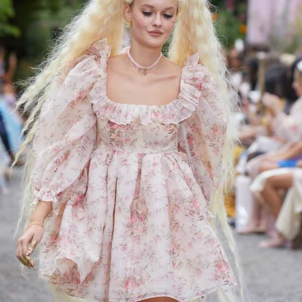 selkie collection RENAISSANCE GIRL 