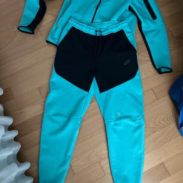 나이키 테크플리스 민트 셋업 판매