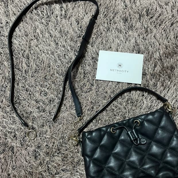 매트로시티 퀄팅 숄더백