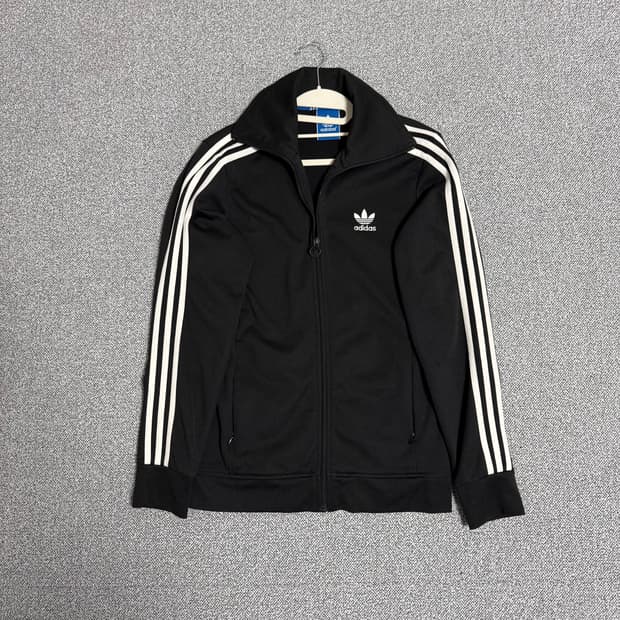 아디다스 유로파 저지 블랙 100 트랙탑