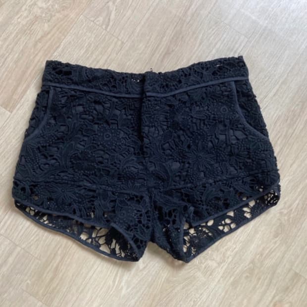 Iro 이로 펀칭 반바지 쇼츠