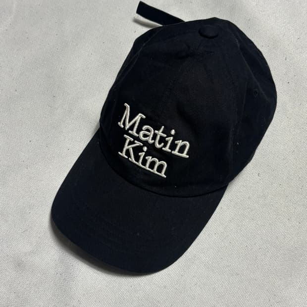 OS 마뗑킴 블랙 볼캡 