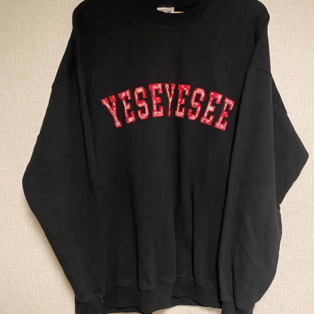 Yeseyesee 페이즐리 맨투맨