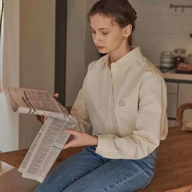 URAGO 유라고 로고 클래식 셔츠 베이지