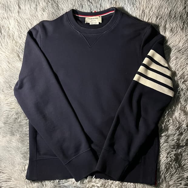 톰브라운 사선 맨투맨