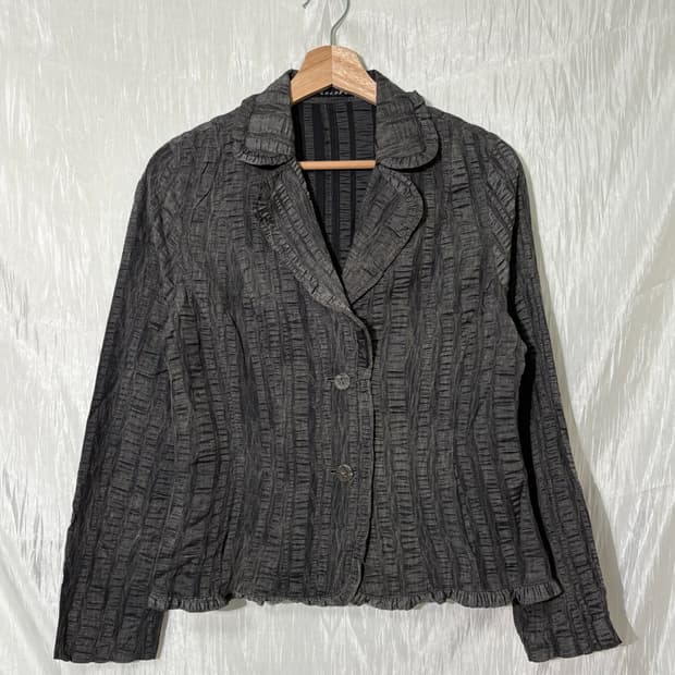 ✨ Vintage Charcoal Crinkle Blouse