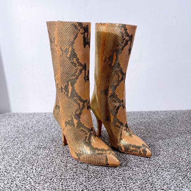 (정품/새상품)파리 텍사스 여성 메탈릭 파이톤 텍스처 미디 부츠  