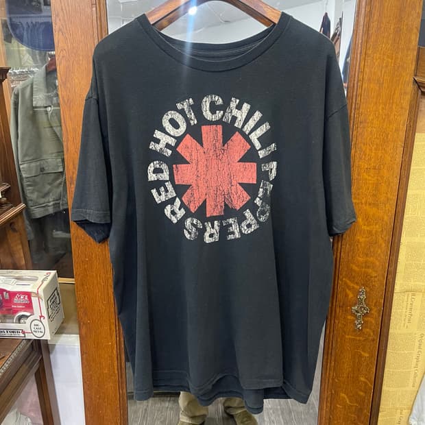 레드 핫 칠리 페퍼스(RHCP) 아스테리스크 로고 프린트 티셔츠
