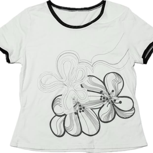 [JPN]Floral Appliqué Mesh Trim Tee