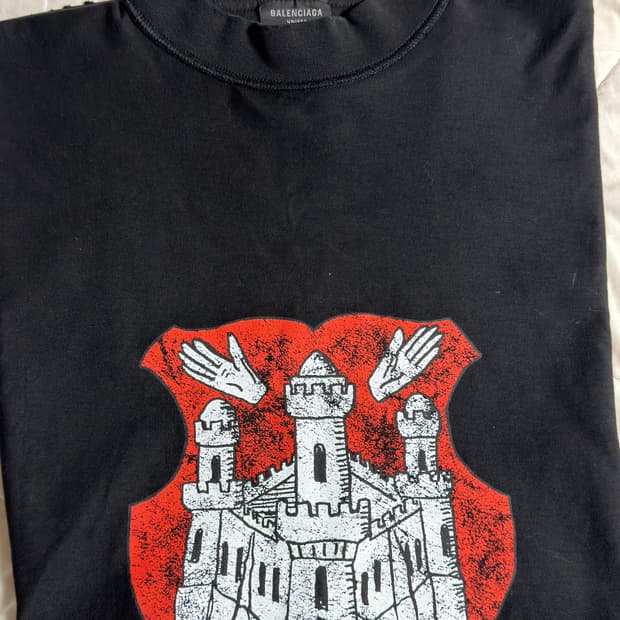 발렌시아가 한정판 엔트워프 반팔 티셔츠 1