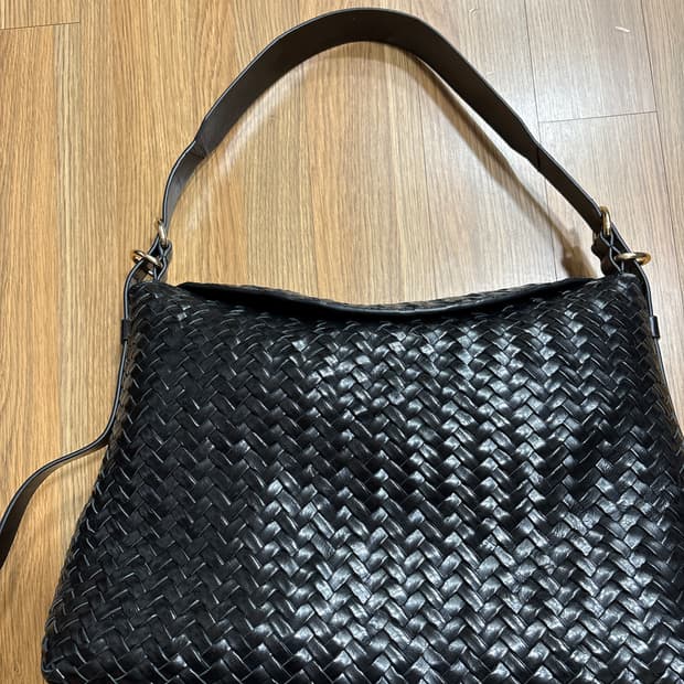 앤아더스토리즈 라지 브레이드 숄더백