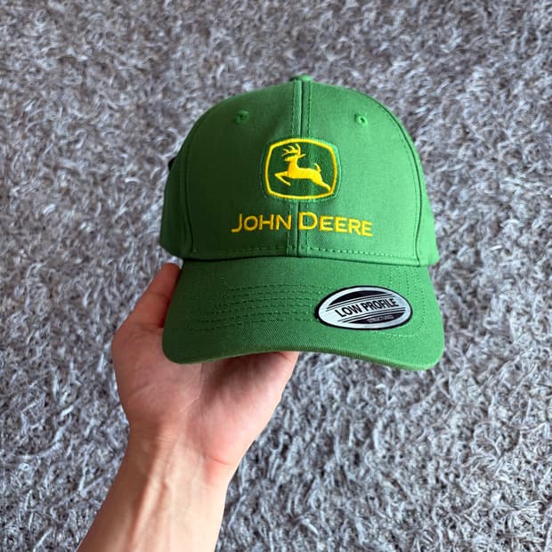 [John Deere cap]