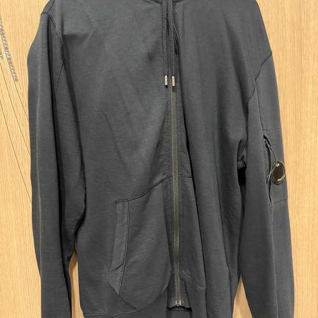 cp컴퍼니 블랙 후드집업 m