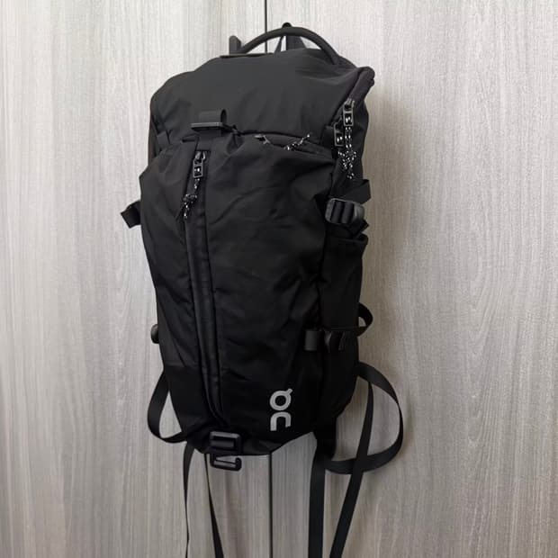 온러닝 스피드팩 30L 백팩 새상품 블랙