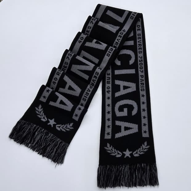 발렌시아가 로고 머플러 목도리