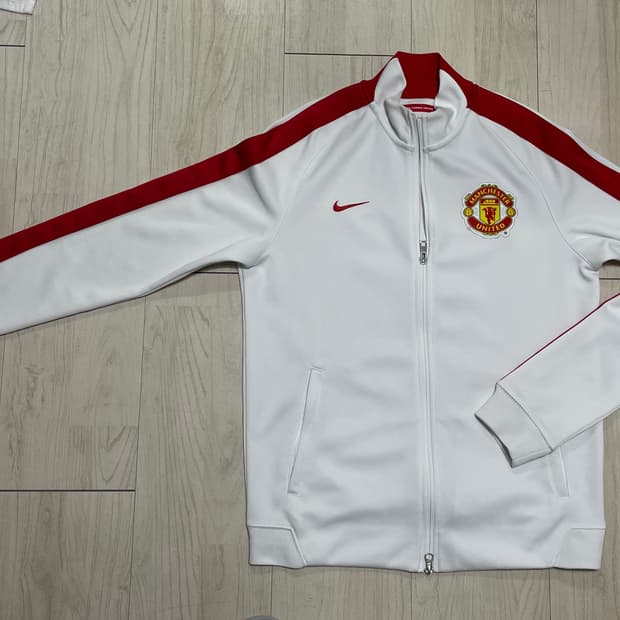 나이키 맨유 트랙 자켓 화이트 M(95)