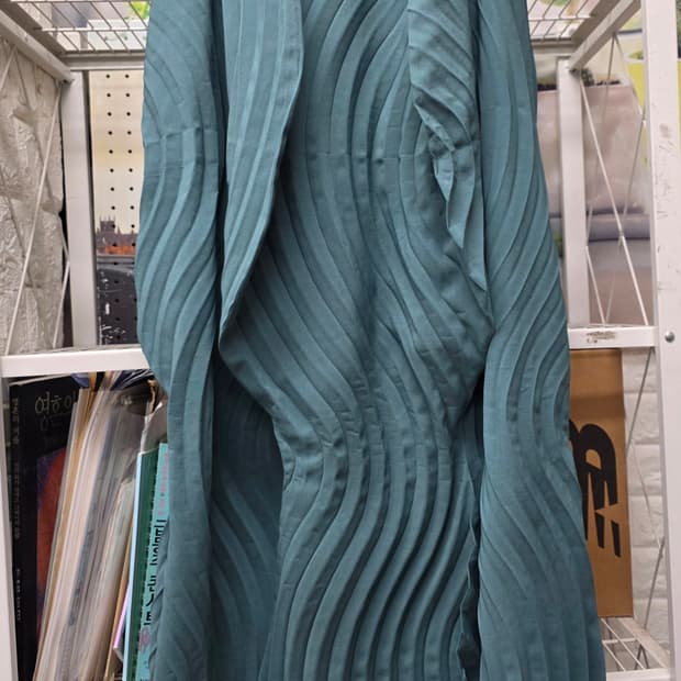 이세이미야케 레조넌트 롱스커트 26 아트웨어 플리츠 3사이즈 WM52