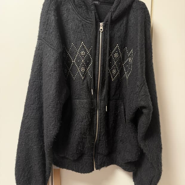 폴리수엠 후드집업 팝니다