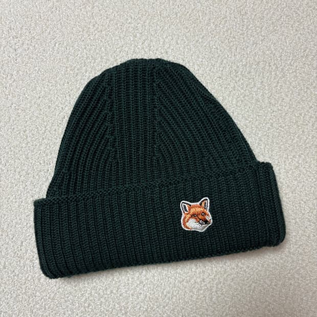 메종키츠네 maison kitsune 그린 비니