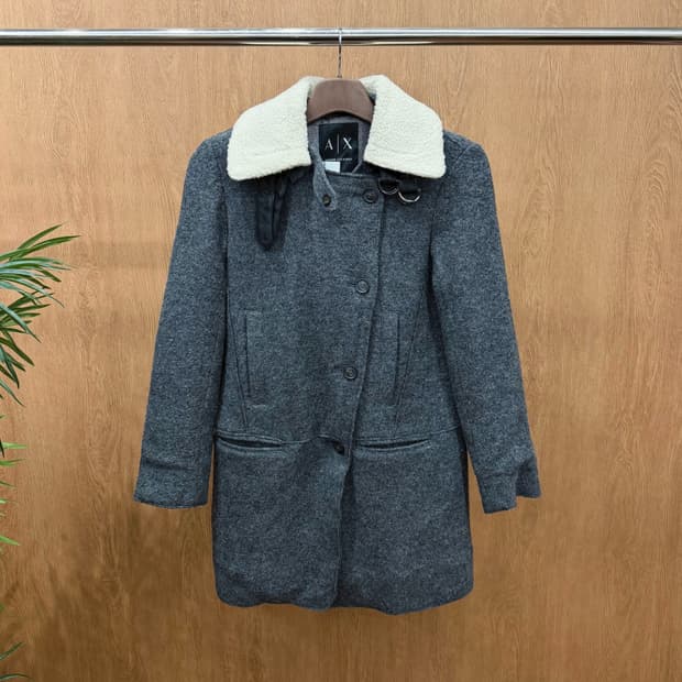 아르마니 익스체인지 하프 코트 양털 카라 하이넥 버클 디테일 그레이