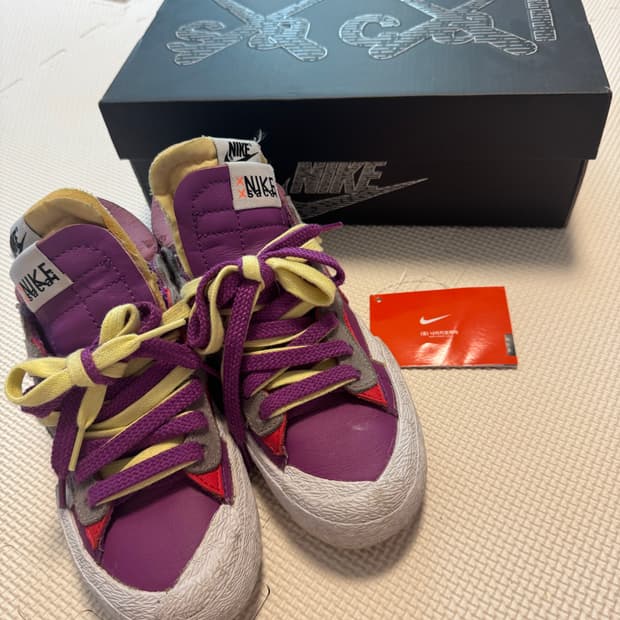 나이키x사카이 블레이저로우 판매합니다.