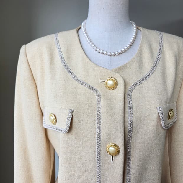 옐로우베이지 레이스 테이핑 금장 자켓