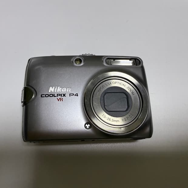 니콘 쿨픽스p4 디카