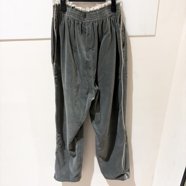 (정품/새상품) 카미엘 포트젠스 남성 파이핑 벨벳 스웻팬츠 